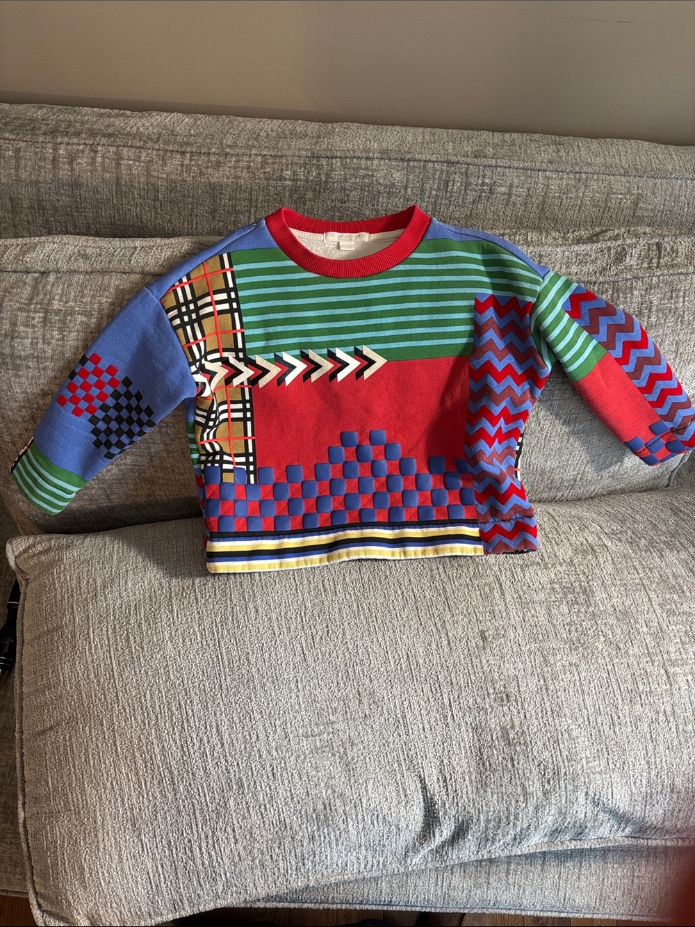 Burberry size 4 Colorful Geometric Kids Sweatshirt - Red, Blue & Green